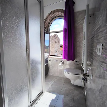Casa Viola - Al Centro تاورمينا